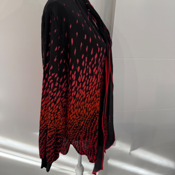 GIVENCHY Red Silk Crepe Blouse with Bow Tie V Neck STUNNING Designer Top Sz 40 - Picture 7 of 12